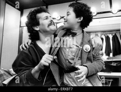 Bobby Ball meets fan Jason Drummond backstage after the Cannon and Ball show at Birmingham's Hippodrome - for the second time in three years. Jason insists on dressing and even wearing his hair like his hero. 18th January 1985. Stock Photo