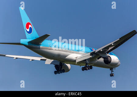 Boeing 777 operated by Korean Air on approach for landing Prague, Czech Republic Stock Photo