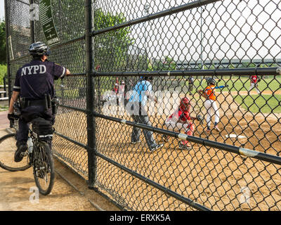 Youth Baseball Game, Macombs Dam Park, The Bronx, NYC, USA Stock Photo