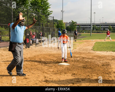 Youth Baseball Game, Macombs Dam Park, The Bronx, NYC, USA Stock Photo