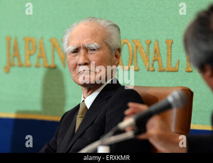 Tokyo, Japan. 9th June, 2015. Former Japanese Prime Minister Tomiichi Murayama listens to questions during a news conference in Tokyo, Japan, on June 9, 2015. Former Japanese Prime Minister Tomiichi Murayama and former Chief Cabinet Secretary Yohei Kono on Tuesday held a press conference, sharing their thoughts on current Japanese political situation, amid concerns over incumbent Prime Minister Shinzo Abe's historical revisionism and his unconstitutional and brutal efforts in 'war legislation.' © Ma Ping/Xinhua/Alamy Live News Stock Photo