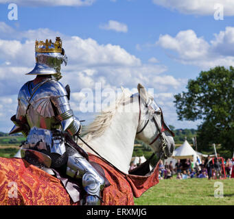 King Richard III watches the battlefield  prior to defeat at the Battle of Bosworth Leicestershire England UK GB EU Europe Stock Photo