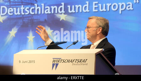 Berlin, Germany. 09th June, 2015. Executive chairman of Google, Eric Schmidt, delivers a speech at the Economy day 2015 of the CDU (Christian Democratic Union of Germany) economic council in Berlin, Germany, 09 June 2015. Photo: WOLFGANG KUMM/dpa/Alamy Live News Stock Photo