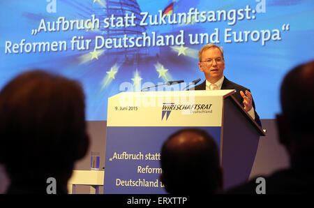 Berlin, Germany. 09th June, 2015. Executive chairman of Google, Eric Schmidt, delivers a speech at the Economy day 2015 of the CDU (Christian Democratic Union of Germany) economic council in Berlin, Germany, 09 June 2015. Photo: WOLFGANG KUMM/dpa/Alamy Live News Stock Photo