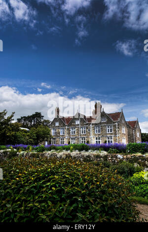 Barton Manor,  previously a Royal residence, is now open to the pu;lic  on special open days. Stock Photo