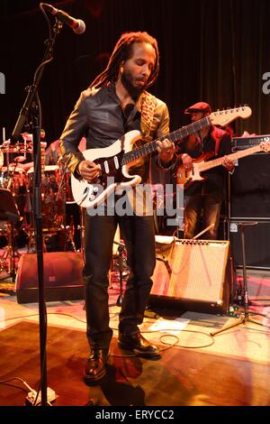 Ziggy Marley performs at the 17th Annual Samuel Waxman Cancer Research Foundation's Benefit Dinner and Auction at Cipriani Wall Street  Featuring: Ziggy Marley Where: New York, New York, United States When: 05 Dec 2014 Credit: Andres Otero/WENN.com Stock Photo