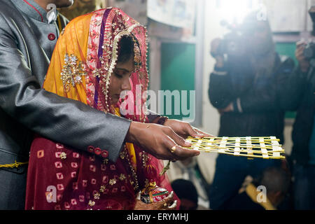 Hindu wedding ceremony ritual function lawa parosna Uttar Pradesh India Asia Stock Photo