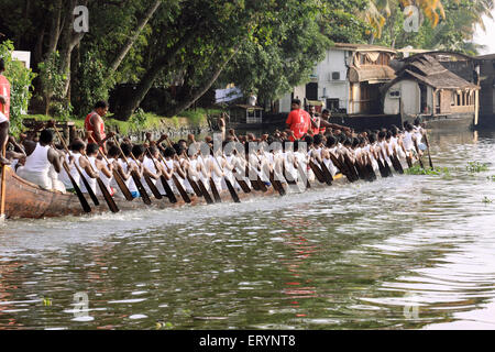 Snake boat race on punnamada lake ; Alleppey ; Alappuzha ; Kerala ; India Stock Photo