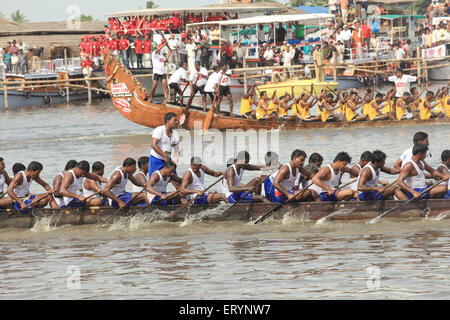 Snake boat race on punnamada lake ; Alleppey ; Alappuzha ; Kerala ; India NOMR Stock Photo