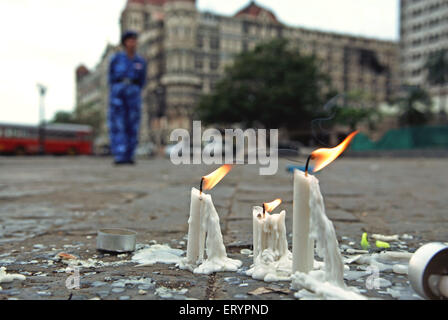 26/11 Mumbai terror attack 2008 , lighting candles for victims , Taj Mahal hotel , Bombay , Mumbai , Maharashtra , India , Asia Stock Photo