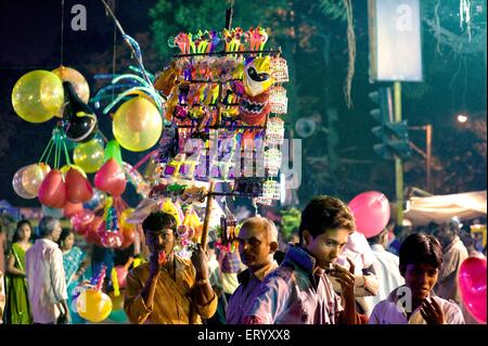 Balloon vendor, Babughat, Calcutta, Kolkata, West Bengal, India, Asia Stock Photo