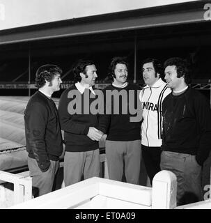 Leicester City players at Filbert Street. Left to right: Dennis Rofe, manager Jimmy Bloomfield, Frank Worthington, Peter Shilton and Keith Weller. 8th February 1974. Stock Photo