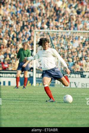 Roy McFarland of Derby, Chelsea 1 v Derby County 1, League Division One. Stamford Bridge,  18th September 1971. Stock Photo