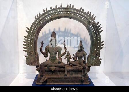 Bronze statue of somaskanda shiva parvati with skanda ; Tamil Nadu ; India Stock Photo