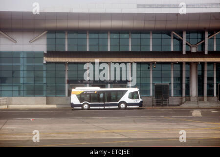 Jet airways bus at arrivals gate of Chattrapati Shivaji domestic airport in Bombay Mumbai Maharashtra India - mpd 153858 Stock Photo