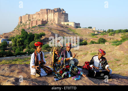 Kalbeliya folk dancer and musician at meherangarh fort ; Jodhpur ; Rajasthan ; India NOMR Stock Photo