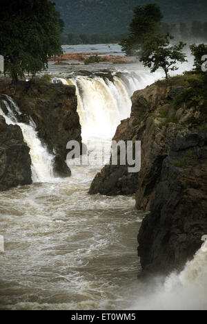 Hogenakkal Water Falls, river Cauvery, Kaveri river, Hogenakal, Dharmapuri, Chamrajnagar, Tamil Nadu, India Stock Photo