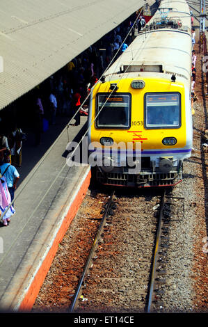 Mumbai Suburban Railway, Mumbai Local Train, Derailed, Accident, Cst 