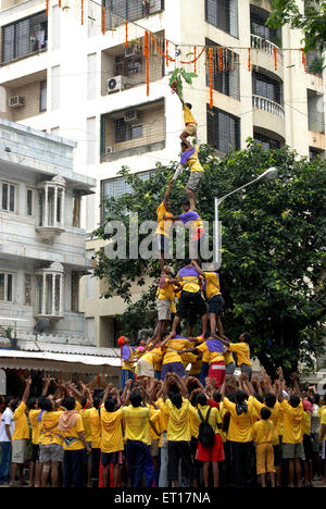 Dahi Handi, Gopal Kala, Utlotsavam, Krishna Janmashtami, Krishnashtami, Janmashtami, Gokulashtami, Hindu festival, Bombay, Mumbai, Maharashtra, India Stock Photo