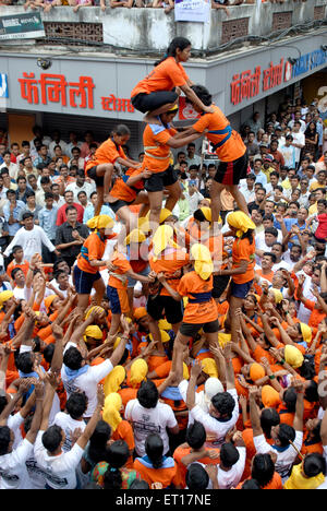 Dahi Handi, Gopal Kala, Utlotsavam, Krishna Janmashtami, Krishnashtami, Janmashtami, Gokulashtami, Hindu festival, Bombay, Mumbai, Maharashtra, India Stock Photo