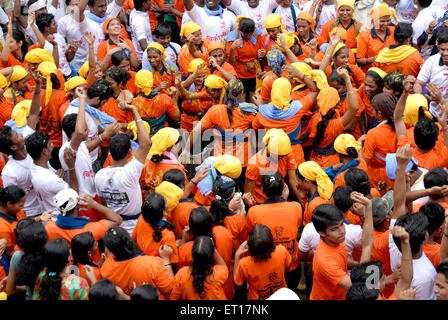 Dahi Handi, Gopal Kala, Utlotsavam, Krishna Janmashtami, Krishnashtami, Janmashtami, Gokulashtami, Hindu festival, Bombay, Mumbai, Maharashtra, India Stock Photo