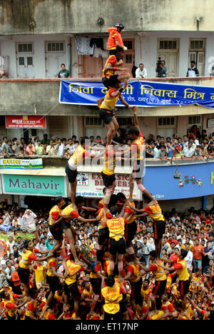 Dahi Handi, Gopal Kala, Utlotsavam, Krishna Janmashtami, Krishnashtami, Janmashtami, Gokulashtami, Hindu festival, Bombay, Mumbai, Maharashtra, India Stock Photo