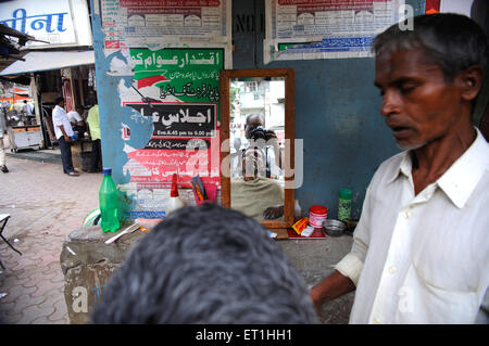 barber shop, Bombay, Mumbai, Maharashtra, India, Asia, Asian, Indian Stock Photo