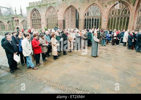 The Cross and Orb on show at Coventry Cathedral during service of reconciliation, Friday 12th February 1999. The 18ft gilded steel and copper cross constructed by Alan Smith - is to be formally presented to the people of Dresden. next year. Today's servic Stock Photo