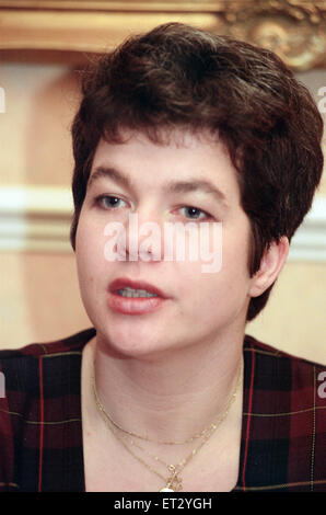 Anne Marie West, daughter of Fred West, talking at the Hatton Court Hotel, Upton Hill, St Leonard's near Gloucester. 13th December 1995. Stock Photo