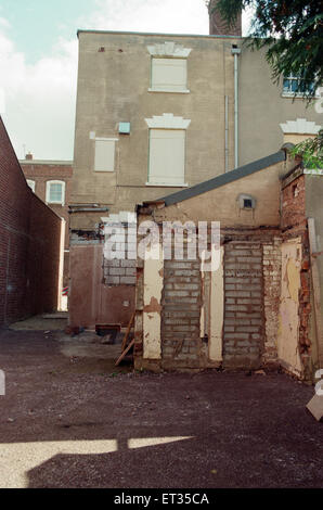 General views of houses on Cromwell Street, Gloucester. Number 25 Cromwell Street was the home of murderers Fred and Rosemary West. 5th October 1995. Stock Photo