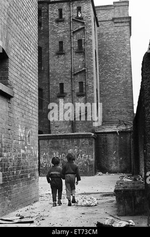 Slums, Benburb street area of Dublin, Republic of Ireland, 11th May 1968.  Dublin slums controlled by the municipal authority, the Dublin Corporation, which has had to ignore standards of hygiene and sanitation. Stock Photo