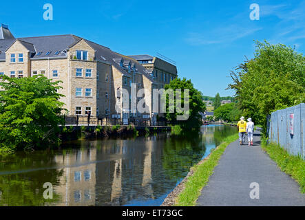 Apartments overlooking the Leeds and Liverpool Canal at Apperley Bridge, near Bradford, West Yorkshire, England UK Stock Photo