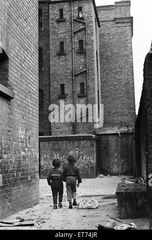 Slums, Benburb street area of Dublin, Republic of Ireland, 11th May 1968.  Dublin slums controlled by the municipal authority, the Dublin Corporation, which has had to ignore standards of hygiene and sanitation. Stock Photo