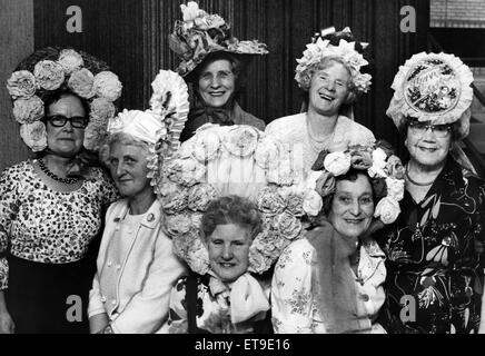 MEA House, Newcastle, Easter Bonnet Parade organised by Age Concern, 6th April 1977.  The winning competitors rae (l-r) Mrs Betty Reed, Mrs Marjorie Davies, Mrs Hannah Moffatt Mrs Lily Hay, Mrs Phyllis Armstrong, Mrs Hilda Shield and Mrs Barbara Coulthard Stock Photo