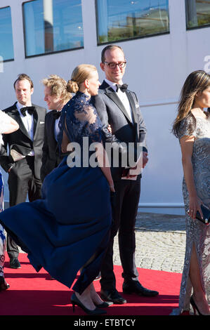 Stockholm, Sweden, June, 12, 2015. Private guests arrives at Strandvagen, Stockholm to board the Archipelago ship s/s Stockholm for further transport to the festivities. This is the start of the celebration of the marriage between Prince Carl Philip and Ms Sofia Hellqvist that will take place tomorrow at the Royal Chapel, Stockholm. Credit:  Barbro Bergfeldt/Alamy Live News Stock Photo