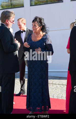 Stockholm, Sweden, June, 12, 2015. Private guests arrives at Strandvagen, Stockholm to board the Archipelago ship s/s Stockholm for further transport to the festivities. This is the start of the celebration of the marriage between Prince Carl Philip and Ms Sofia Hellqvist that will take place tomorrow at the Royal Chapel, Stockholm. Credit:  Barbro Bergfeldt/Alamy Live News Stock Photo