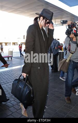 Kendall Jenner departs from Los Angeles International Airport (LAX)  carrying a Givenchy 'Lucrezia' bag Featuring: Kendall Jenner Where: Los  Angeles, California, United States When: 23 Jan 2015 Credit: WENN.com Stock  Photo - Alamy