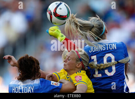 Winnipeg, Canada. 12th June, 2015. Hope Solo (unseen), goalkeeper of the United States, saves the ball during the Group D match against Sweden at Winnipeg Stadium in Winnipeg, Canada on June 12, 2015. ) Credit:  Xinhua/Alamy Live News Stock Photo