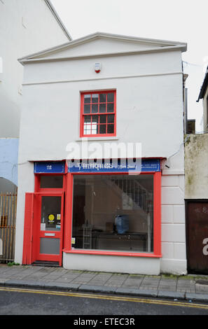 Antique shop that was once owned by television presenter and antiques dealer Mark Stacey now closed down UK 2015 Stock Photo