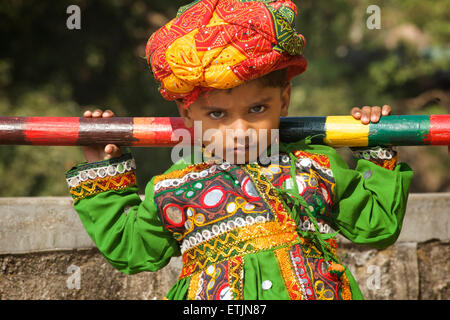 Indian boy dressed in traditional Rajasthani attire, Mount Abu, Rajasthan, India Stock Photo