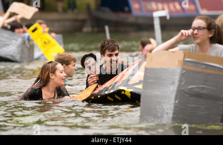 Cambridge, UK. 14th June, 2015. Cambridge University Students Cardboard Boat Race. Ed Miliband went down with this boat. Credit:  Action Plus Sports/Alamy Live News Stock Photo