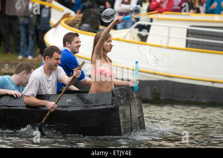 Cambridge, UK. 14th June, 2015. Cambridge University Students Cardboard Boat Race. The mermaid blows bubbles at the front of this boat. Credit:  Action Plus Sports/Alamy Live News Stock Photo