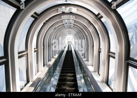 KARE　Picture Glass Escalator Show アート 廃番】Picture Glass Escalator Show 80x120cm ｜【KARE】ドイツ