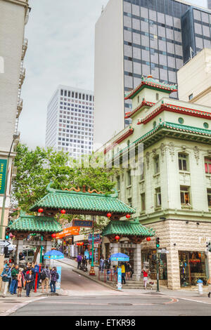 SAN FRANCISCO - APRIL 24: A Gateway Arch (Dragon Gate) on Grant Avenue at Bush Street in Chinatown on April 24, 2014. Stock Photo