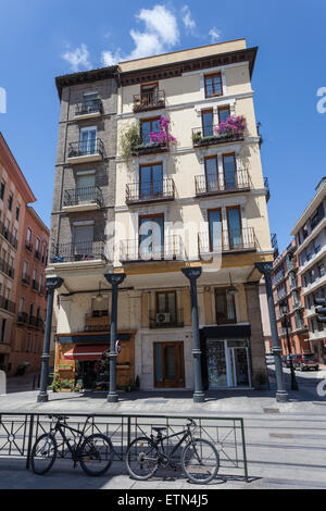 Building in the old city of Zaragoza, province of Aragon, Spain Stock Photo