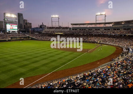 Omaha, NE, USA. 13th June, 2015. Looking to the southwest during game 2 of the 2015 NCAA Men's College World Series between Miami Hurricanes and Florida Gators at TD Ameritrade Park in Omaha, NE.Florida 15-3.Today's attendance: 26,377.Michael Spomer/Cal Sport Media. © csm/Alamy Live News Stock Photo