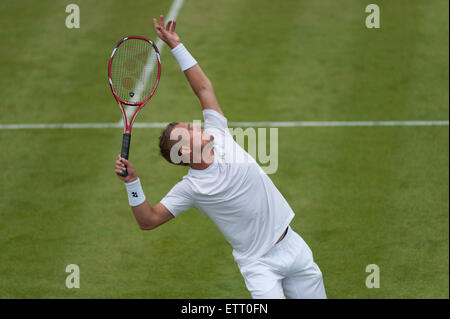 The Queen’s Club, London, UK. 15th June, 2015. 1st Round Match with Leyton Hewitt (AUS) playing Kevin Anderson (RSA). Credit:  Malcolm Park editorial/Alamy Live News Stock Photo