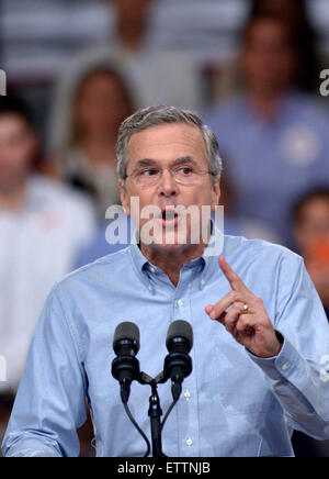 Miami, USA. 15th June, 2015. Former Florida Governor Jeb Bush speaks at Kendall campus of Miami Dade College in Miami, Florida, the United States, June 15, 2015. Jeb Bush on Monday joined an already crowded Republican presidential field and vowed to fix a 'dysfunctional Washington.' © Yin Bogu/Xinhua/Alamy Live News Stock Photo