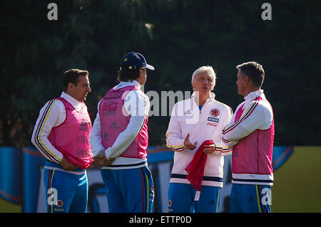 Santiago, Chile. 15th June, 2015. Head coach Jose Pekerman (2nd R) of Colombia takes part in a training session in Santiago, Chile, on June 15, 2015. © Mauricio Alvarado/COLPRENSA/Xinhua/Alamy Live News Stock Photo