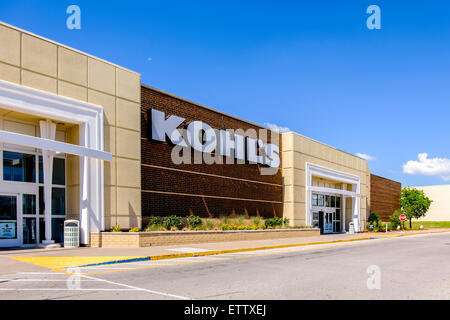 Kohl's Department store exterior front in Oklahoma City, Oklahoma, USA. Oblique view. Stock Photo